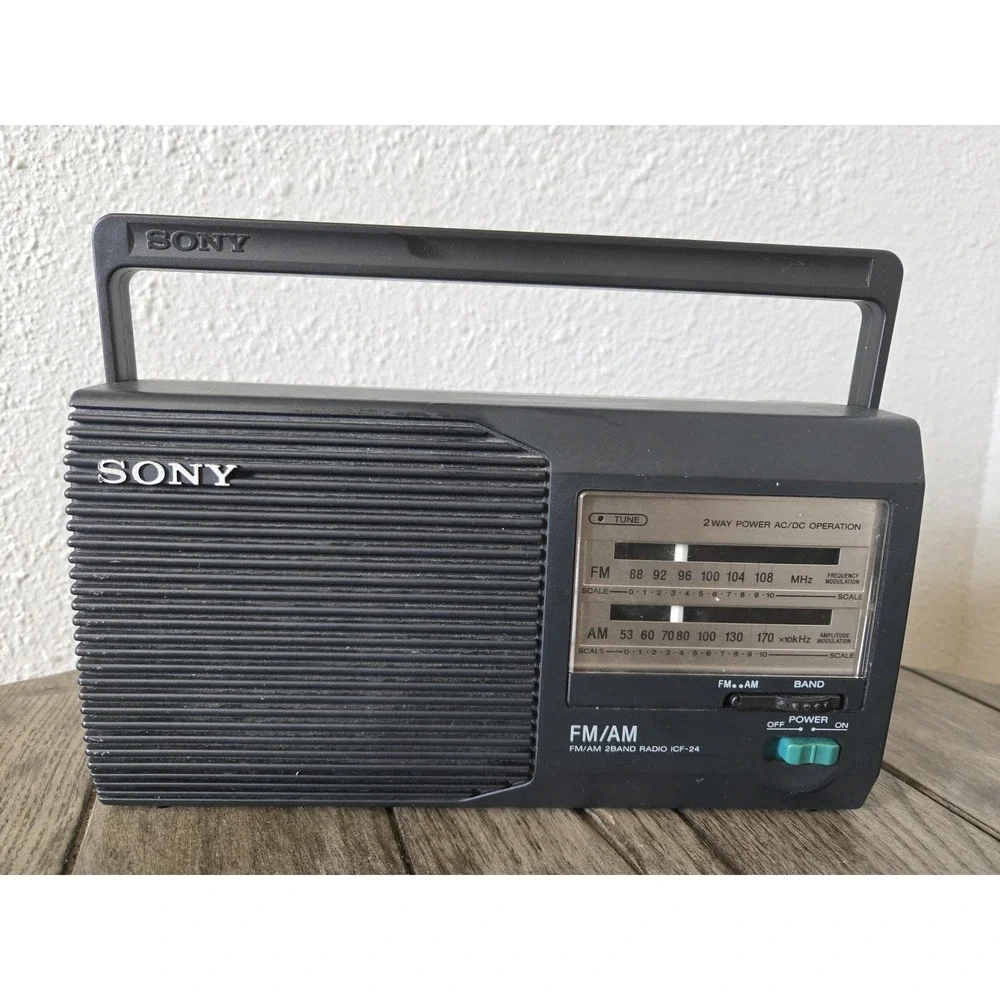 Vintage Sony FM/AM 2 BAND Radio ICF-24 Portable 4 AA Batteries/Power Cord-WORKS